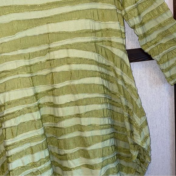 Cut • Loose Chartreuse Green Swing Top Relaxed Lagenlook Layered Style Rib Tunic - Picture 3 of 8